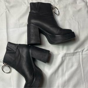 Current Mood booties